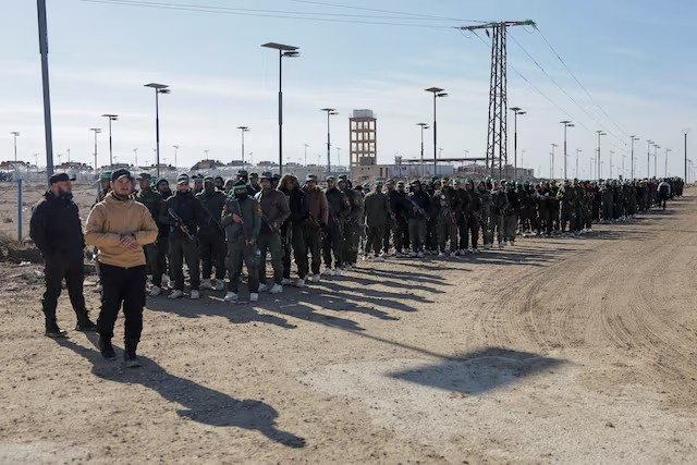 امریکا له سوریې څخه عراق ته د داعـ.ـش زندانیانو د لېږد نوی ماموریت پیل کړی