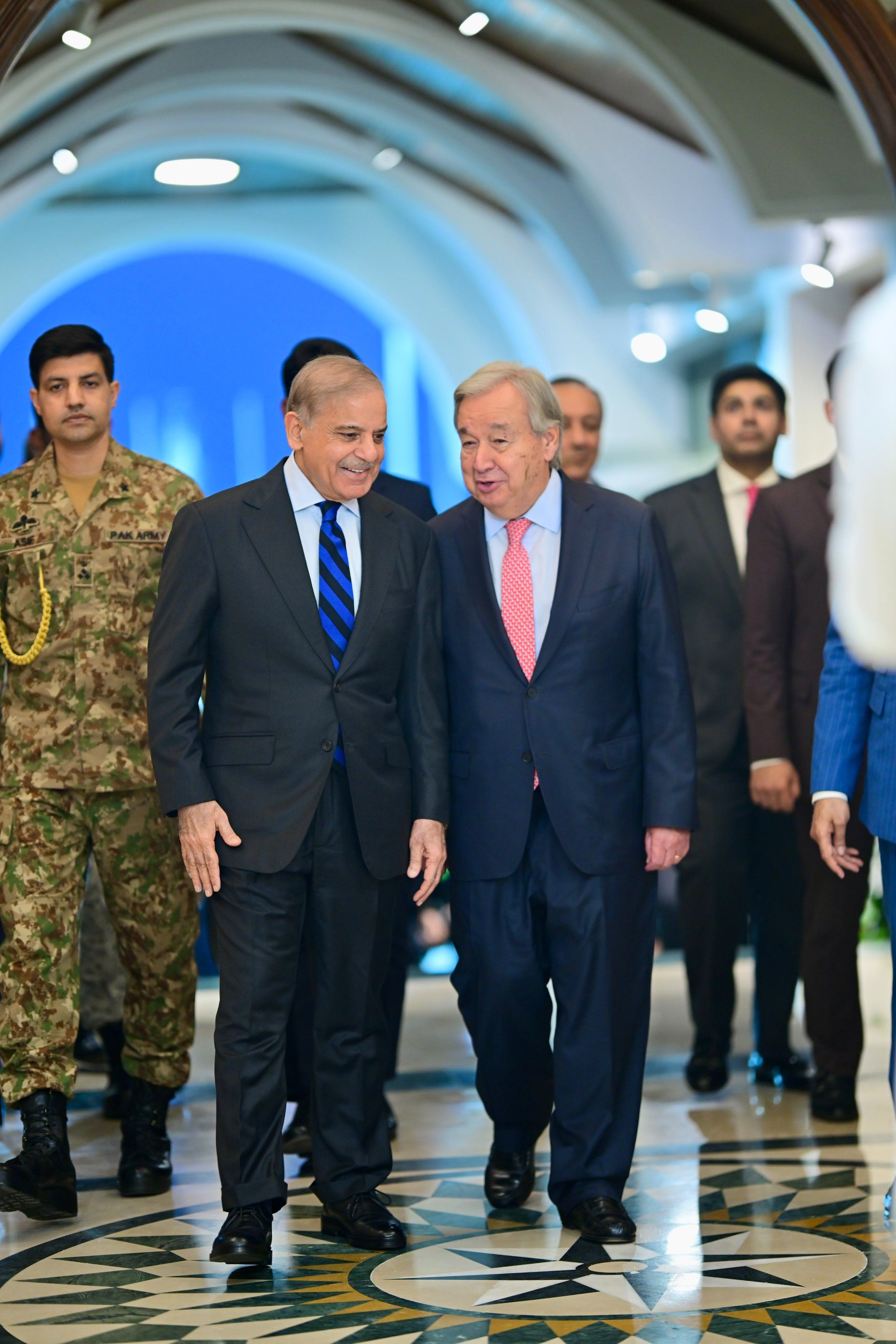 نخست‌وزیر پاکستان در دیدار با گوترش بر اقدام عملی علیه تروریسم در افغانستان تاکید کرد