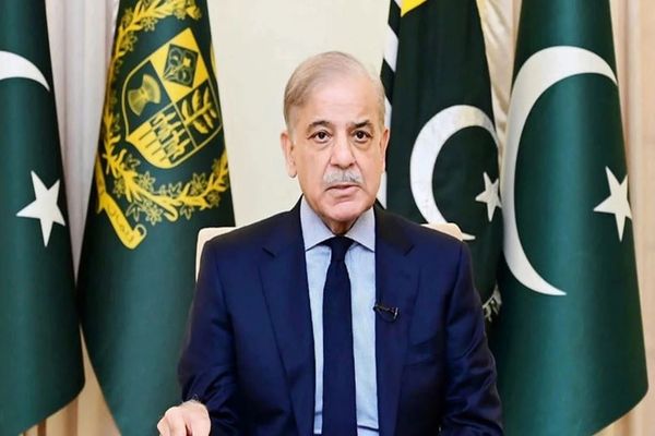 شهباز شریف په بلوچستان کې د پوځي اکاډمۍ پر بس د چاودنې د پړې ګوته هند ته ونیوله