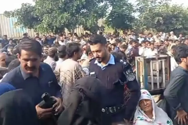 Afghan Immigrants in Islamabad Hold Protests In Front of UN Partner Organisation