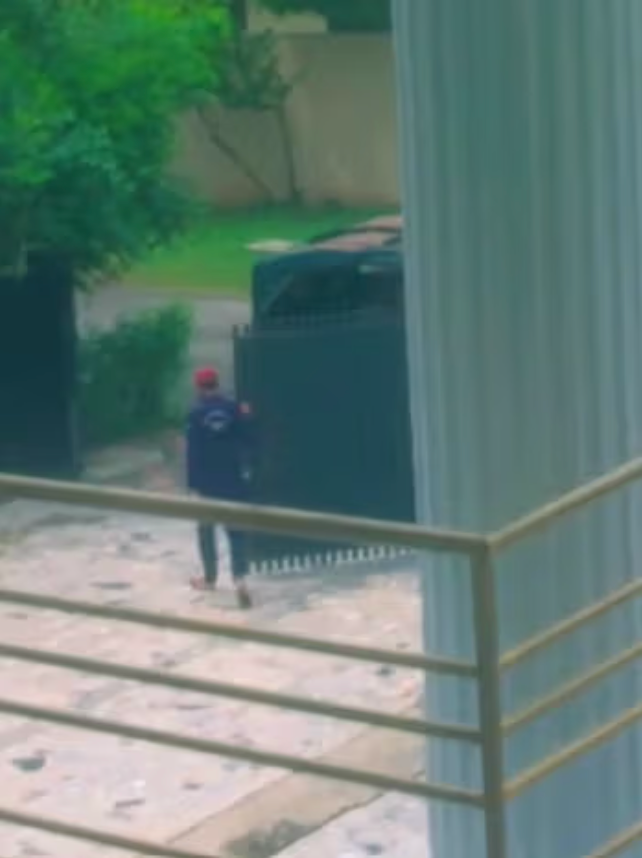 Pak Police Accused Of Violent Raids On Afghan Refugees Awaiting German Relocation