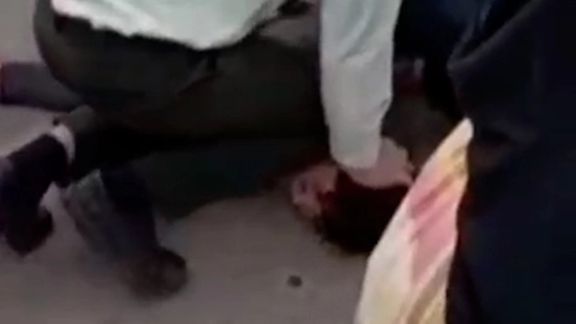 په ملګرو ملتونو کې د افغانستان استازي له افغان کډوالو سره د ایراني پولیسو چلند غندلی