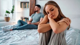 ولې خلک په اړيکو کې خیانت کوي؟