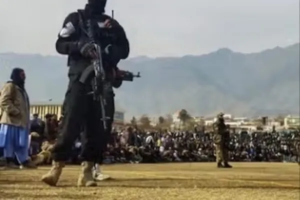 طالبان ۷ نفر را در هرات شلاق زد