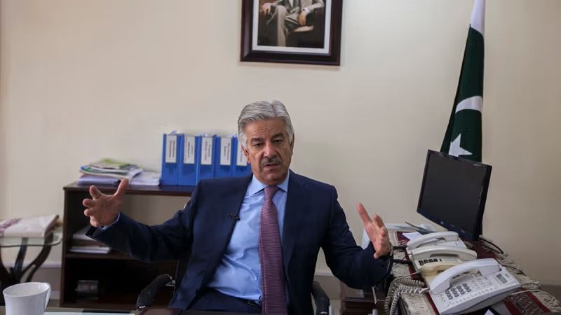 وزیر دفاع پاکستان: هیئت طالبان در استانبول بی‌صلاحیت و تحت تاثیر هند است