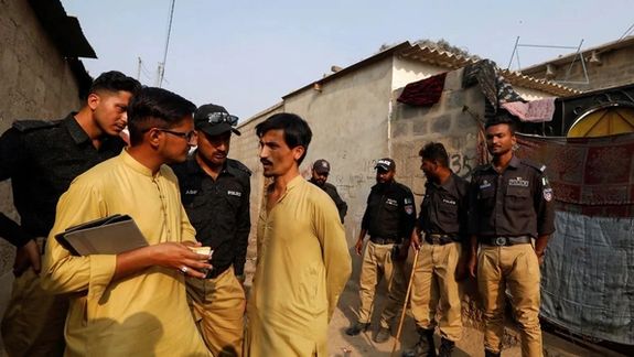 امریکا په پاکستان کې هغو افغان کډوالو ته چې له وتلو سره مخامخ دي ټلیفوني شمېره جوړه کړه