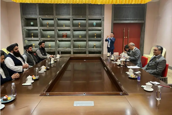 Pak & Taliban Foreign Ministers Meet in China