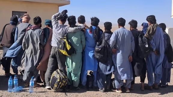 طالبان وایي ایران ته د ناقانونه تګ هڅه کوونکي ۳۴۷ کسان یې نیولي دي