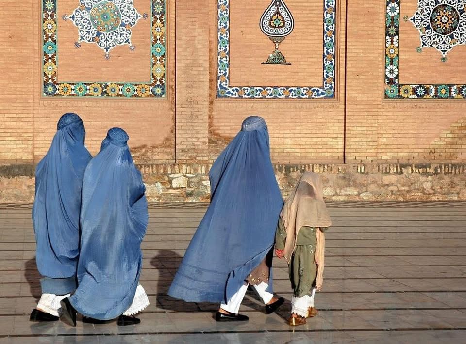 د ښځو حقونو بنسټ: اروپايي ټولنه دې له طالبانو سره په تعامل کې د افغان ښځو حقونه شرط کړي