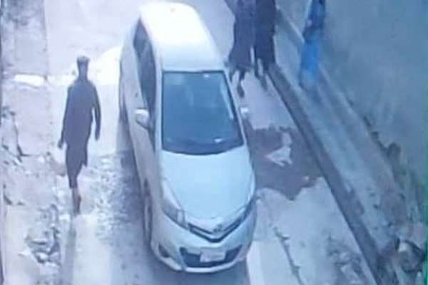 فشار بر خانواده منتقدان؛ طالبان پس از بازداشت مولوی قانت، پسر خردسال او را نیز برده اند