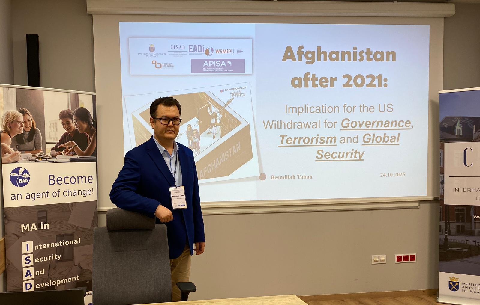 علمي کنفرانس: افغانستان د حکومتدارۍ منظم سیسټم نلري او واک د زور او ټوپک پر بنسټ چلول کېږي