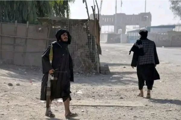 سپین بولدک کې د طالبانو او پاکستان نښتې؛ په چمن کې روغتونونو بېړنی حالت اعلان کړی