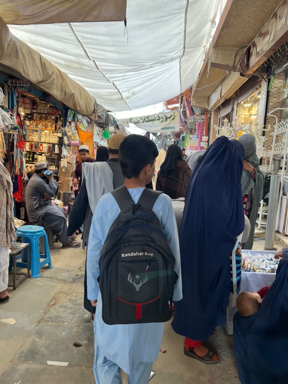 له هرات وروسته؛ طالبانو په کندهار کې د ښځینه توکو په پلورنځایونو کې پلټنې پیل کړې