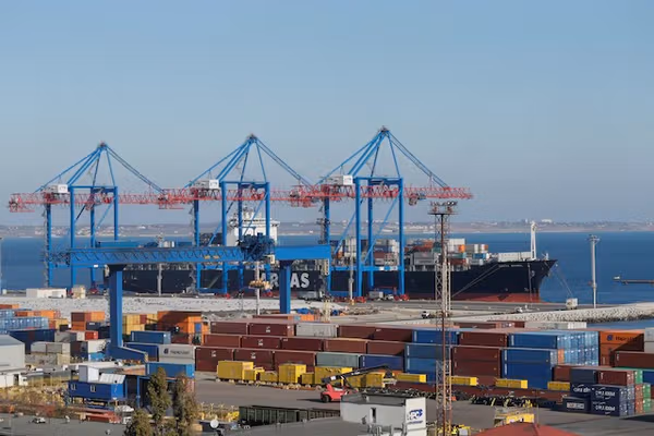 روسیې د اوکراین دوه سوداګریز بندرونه په نښه کړي