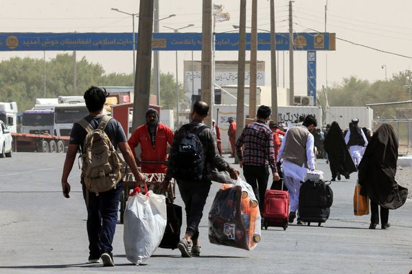 256 Refugee Families Return From Iran & Pakistan In 24 Hours, Claims Taliban