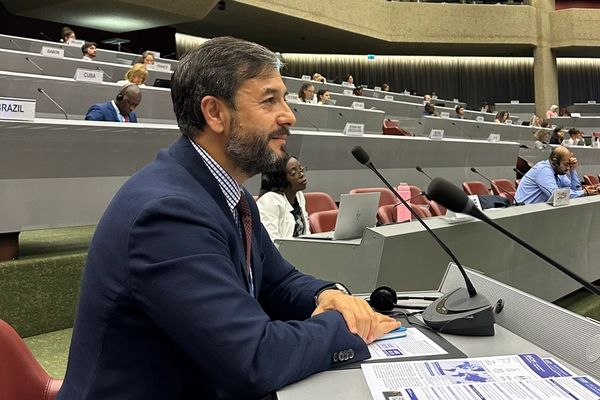 په جینوا کې د افغانستان استازي طالبان د افغان کډوالو په ستونزو کې پړه وبلل