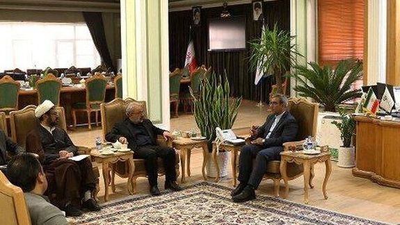 استاندار خراسان رضوی: داکتران افغان را جذب نکردیم، اکثریت اروپا رفتند