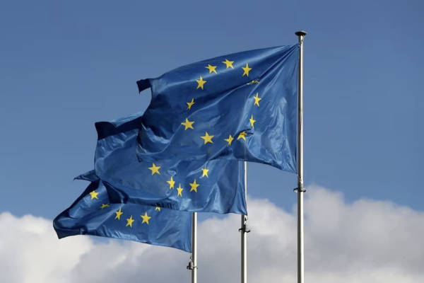 طالبان تؤكد سفر دبلوماسييها إلى أوروبا لبحث شؤون اللاجئين والسفارات الأفغانية