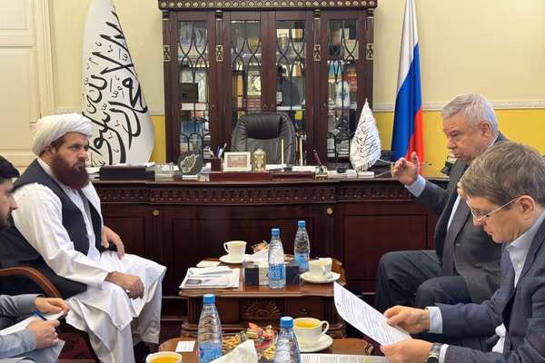 په مسکو کې د طالبانو سفیر د افغان تولیداتو لپاره پر بازارموندنې ټینګار کړی