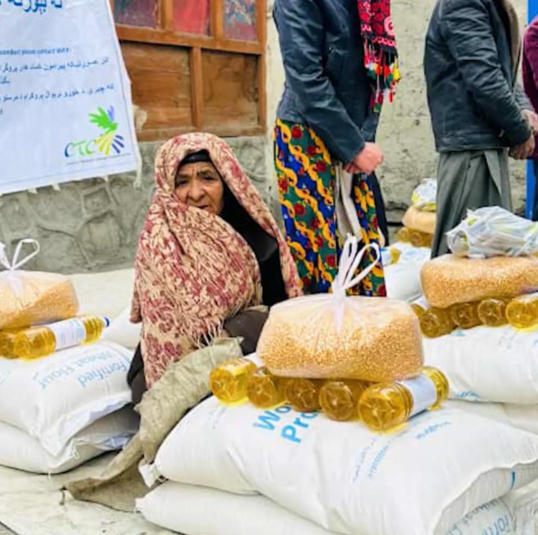 د خوړو نړېوال پروګرام: افغانستان کې مو له شپږ میلیونه بې وزله وګړو سره بیړنۍ مرستې کړې