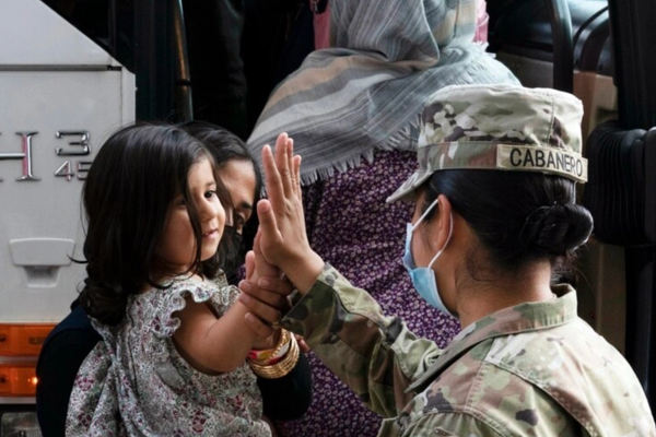 د بېځایه شویو نړۍوال سازمان: امریکا کې د یو کس کړنې له امله باید ټول افغانان په نښه نهشي