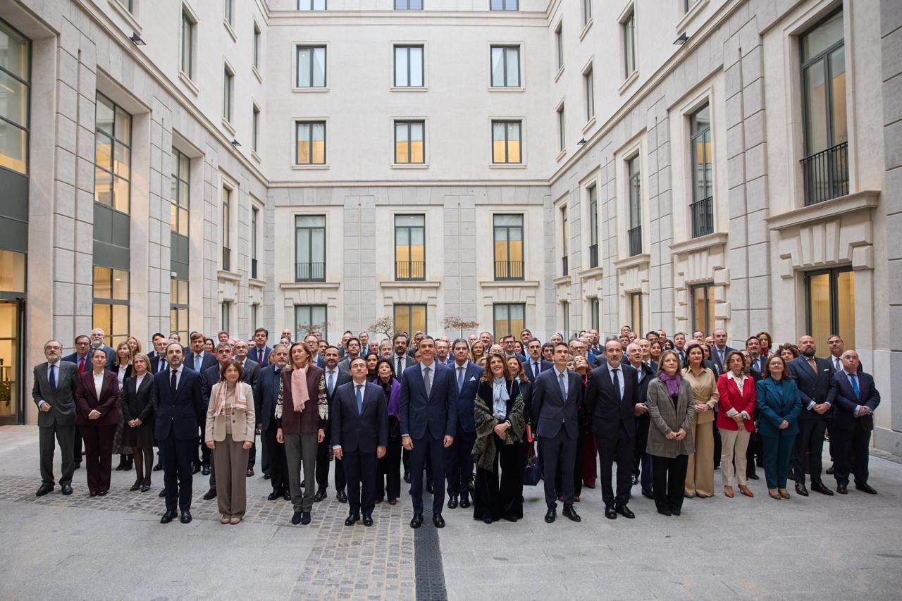 نخست‌وزیر اسپانیا می‌گوید جهان به زنان افغانستان بدهکار است