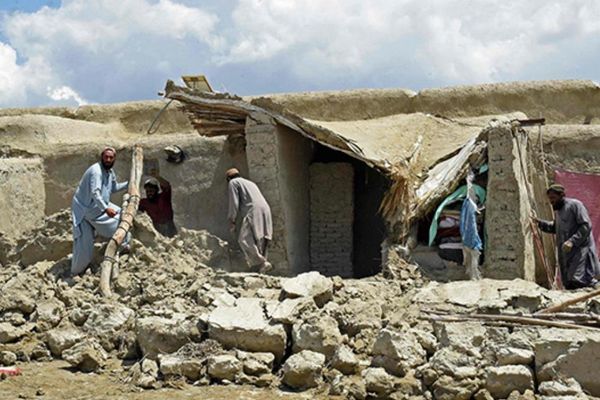 په خیبرپښتونخوا او بلوچستان کې د سختو ورښتونو له امله اووه کسان مړه او ۴۶ نور ټپيان دي