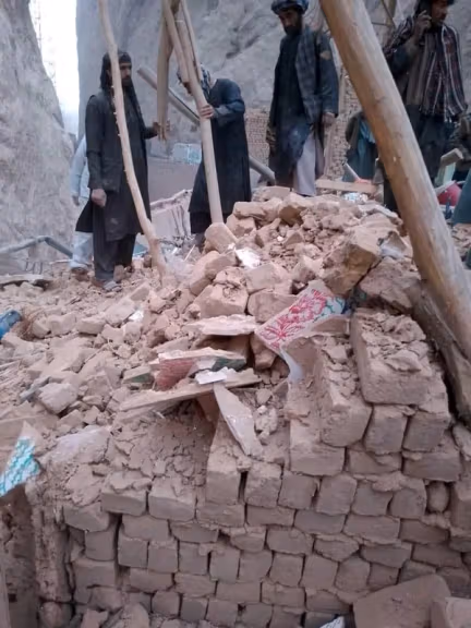 پاکستان با آسیبدیدگان زمینلرزه شمال افغانستان ابراز همدردی کرد