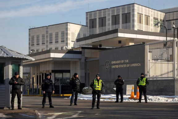 امریکا له اوکراین سره د استخباراتي معلوماتو شریکول بند کړل