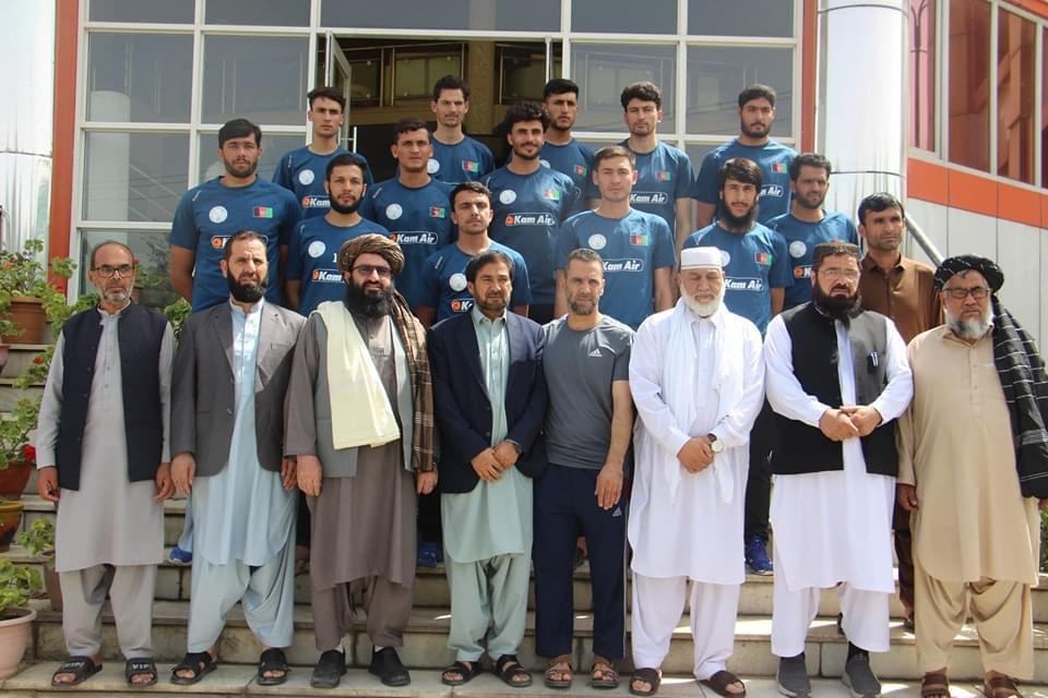 تیم ملی والیبال افغانستان برای شرکت در مسابقات قهرمانی آسیا راهی ایران شد