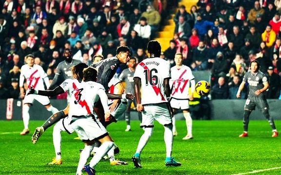 رایو وایکانو ۳-۳ رئال مادرید؛ کهکشانیها نتوانستند صدر جدول لالیگا را از بارسلونا بگیرند