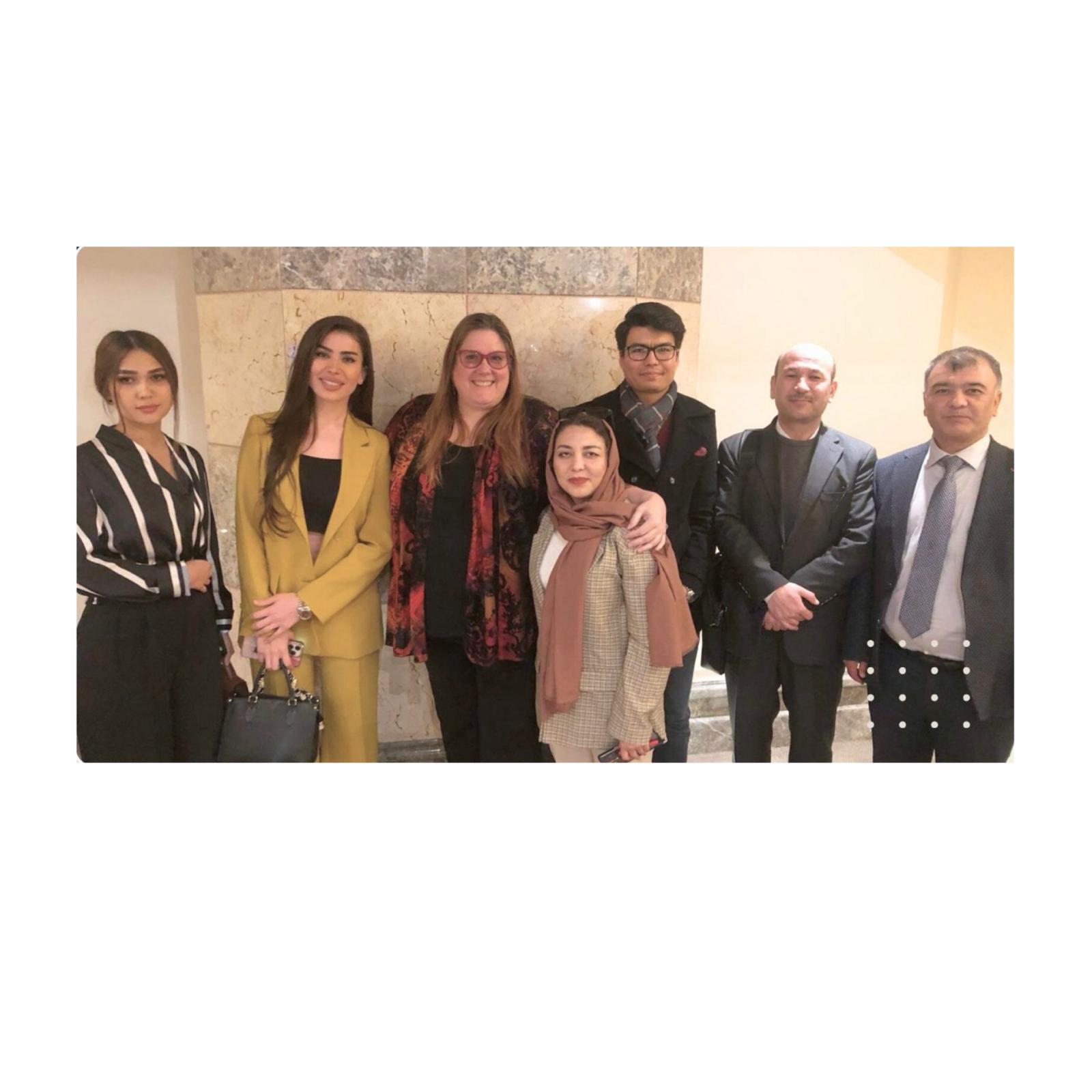 فعالان مدنی می‌گویند برخلاف ادعای کاردار سفارت امریکا خواهان تعامل با طالبان نشده‌اند