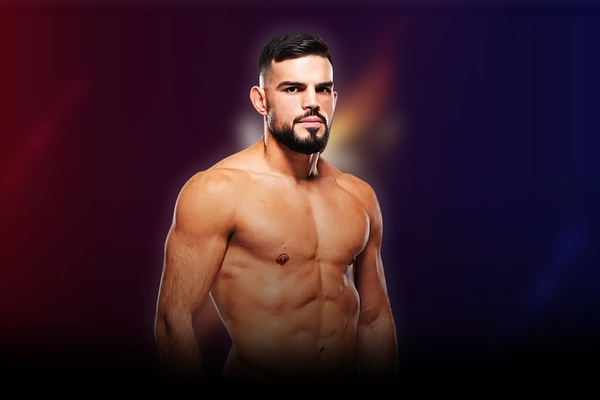 نصرت حقپرست در رقابتهای UFC مغلوب شد