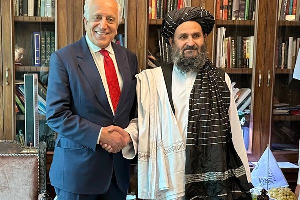 خلیلزاد با حساب جعلی به دفاع از طالبان در برابر پاکستان رفت