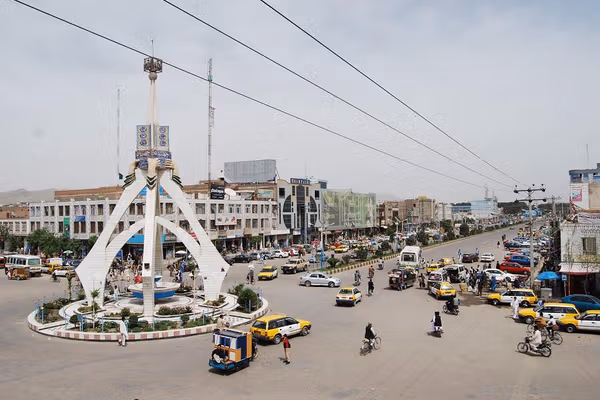 یک عضو طالبان در هرات دو جوان را پس از درگیری کودکان هدف قرار داد