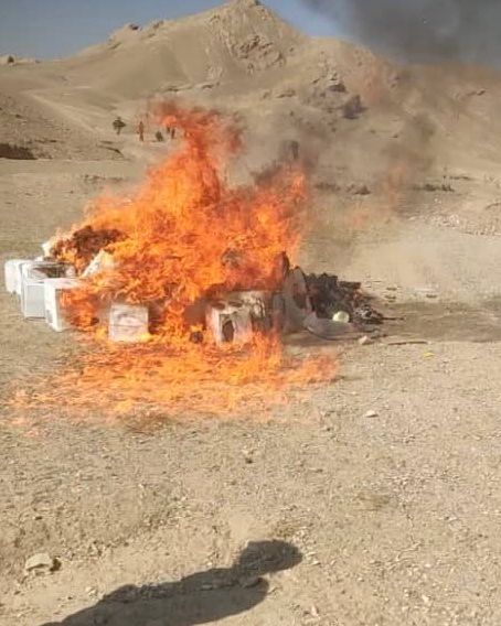 طالبان در هرات قلیانها را جمعآوری کرد و به آتش کشید