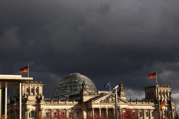 د جرمني حکومت خلاف د افغانانو شاوخوا ۱۱۰ عاجلې قضیې ثبت شوې