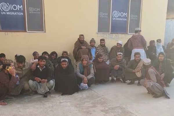 د طالبانو کډوالو وزارت: تېره ورځ د پاکستان له زندانونو تر ۱۰۰ ډېر افغانان خوشې شول