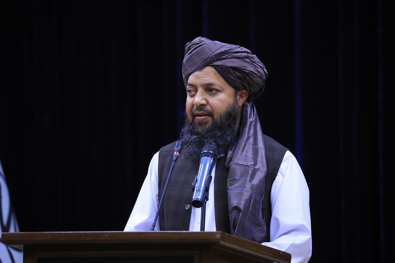 نعیم‌الحق حقانی کارش را به عنوان رئیس جدید مرکز رسانه‌های طالبان آغاز کرد