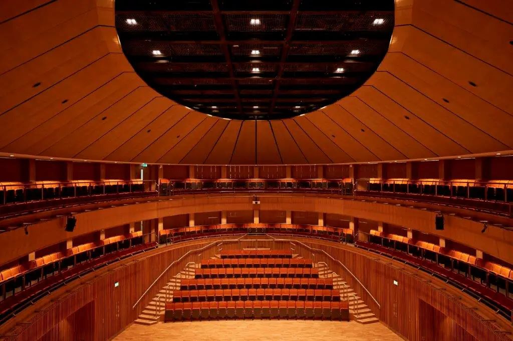 ارکستر فیلارمونیک آکسفورد برای نشان دادن همبستگی با موسیقی افغانستان کنسرت برگزار می‌کند