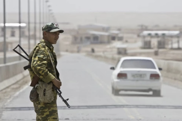 سفارة الصين في دوشنبه تحث مواطنيها على مغادرة المناطق الحدودية مع أفغانستان فوراً