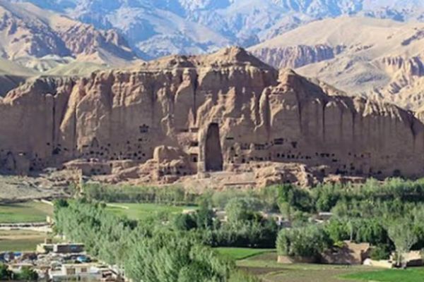 Taliban Publicly Flogs 4 In Bamiyan For Adultery, Theft