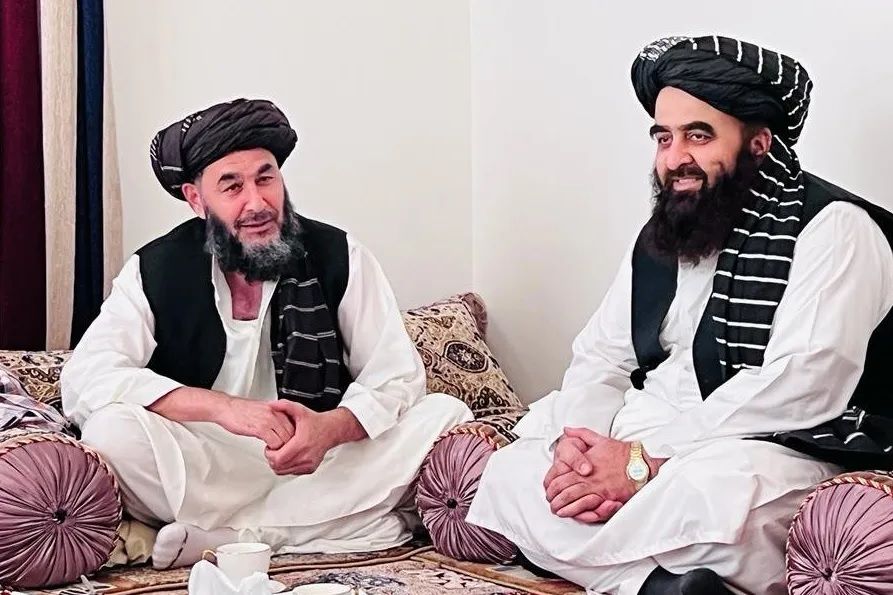 برېتانوۍ ورځپاڼه: بشر نورزي د افغانستان د طبیعي شتمنیو کنټرول تر خپلې ولکې لاندې راوستی