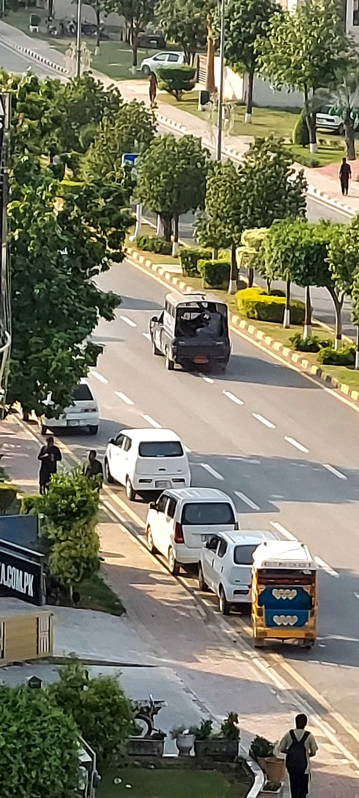 په پاکستان کې مېشت افغانان: د افغانانو د نیونې بهیر د پولیسو د شخصي ګټې وټې لاره ده