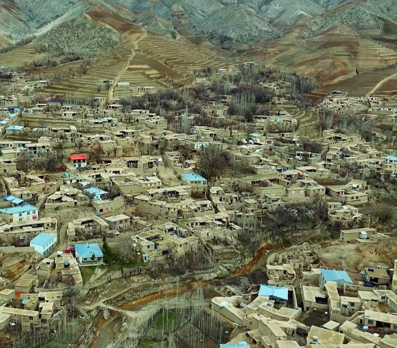 شهروندان از ولسوالی درایم بدخشان: طالبان دو سال است به بهانه ساخت مسجد از مردم پول می‌گیرد