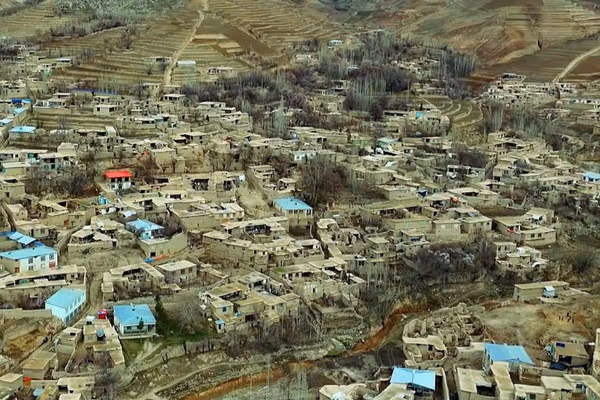 شهروندان از ولسوالی درایم بدخشان: طالبان دو سال است به بهانه ساخت مسجد از مردم پول میگیرد