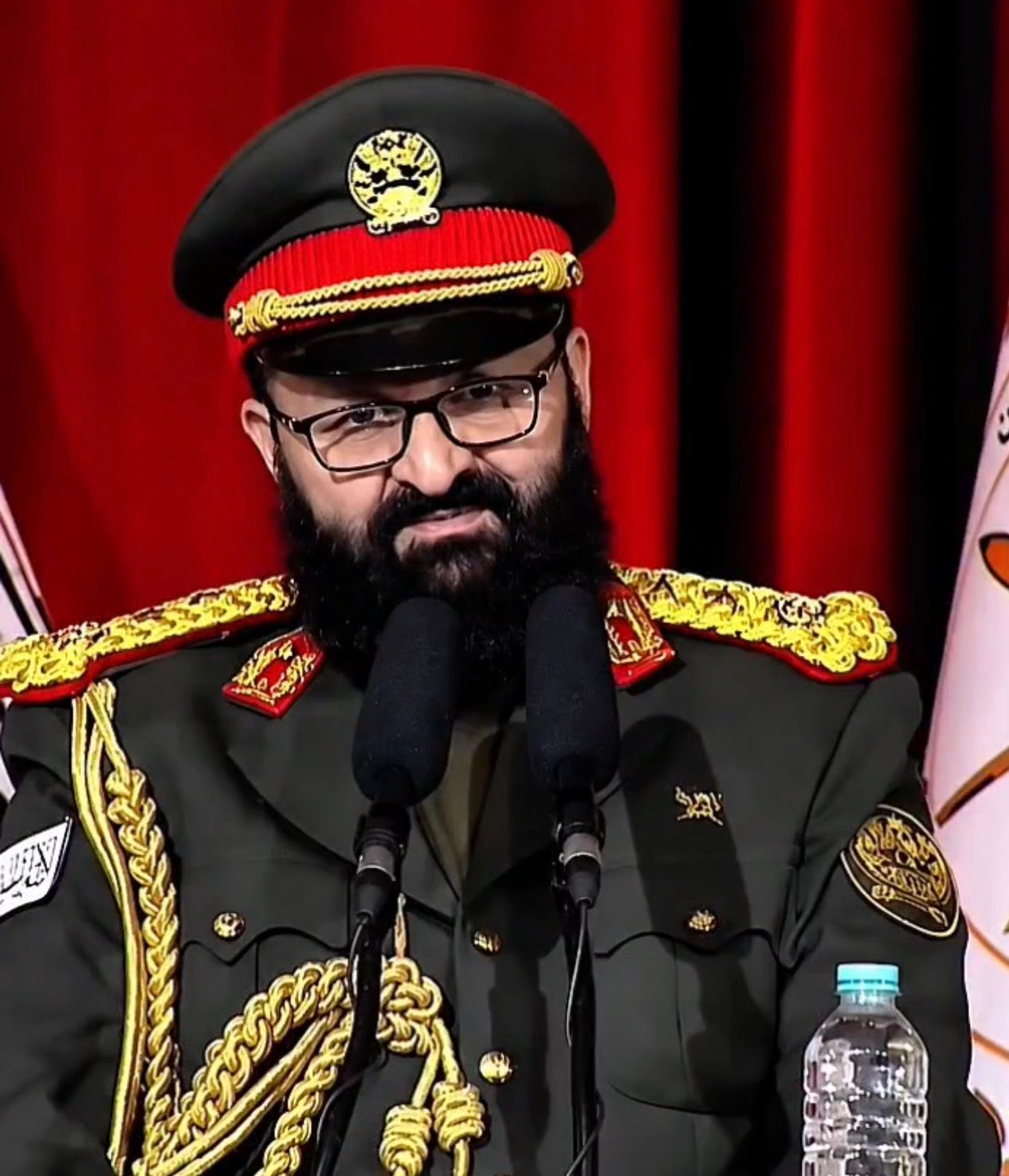 طالب چارواکی پاکستان ته: که سوله کوئ، زموږ ژبې د سولې دي او که ډغرې وهئ ډغرې درسره وهو