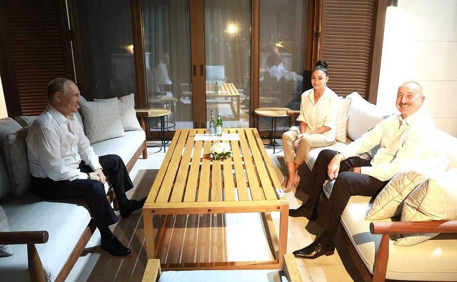 رئیس‌جمهور روسیه به آذربایجان سفر کرد