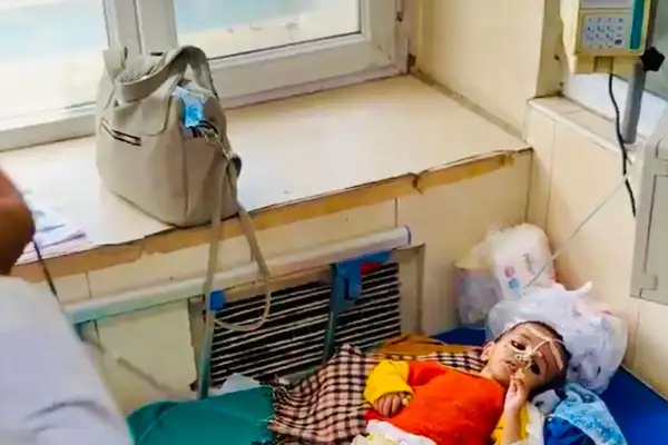 راپور: افغانستان کې د بشري مرستو کمښت پر روغتیايي خدمتونو فشار زیات کړی