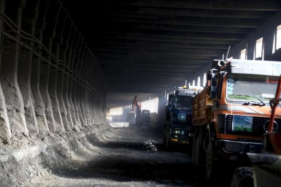 د طالبانو تر واک لاندې د ټولګټو وزارت د سالنګ د لویې لارې د بیارغونې چارې پیل کړې دي